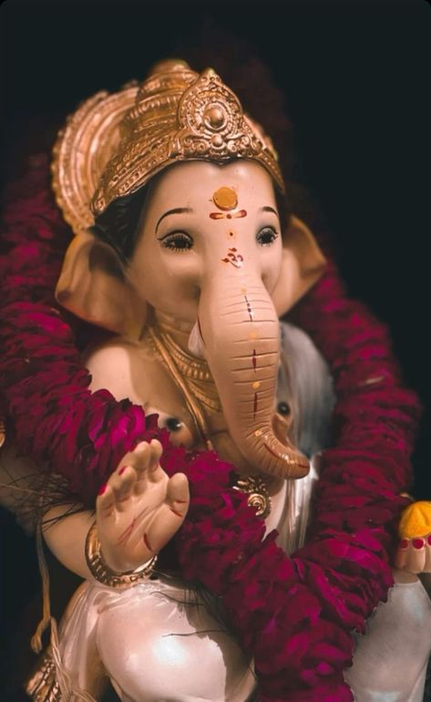 Ganapathi Bappa Morya, Ganesha Pictures Cute, Ganpati Bappa Pictures, Lord Ganesh Murti, Ganpati Bappa Cute Wallpapers, Ganesh Images Cute, Cute Bappa Wallpaper, Ganpati Bappa Morya Photo, Ganesh Bhagwan Photo