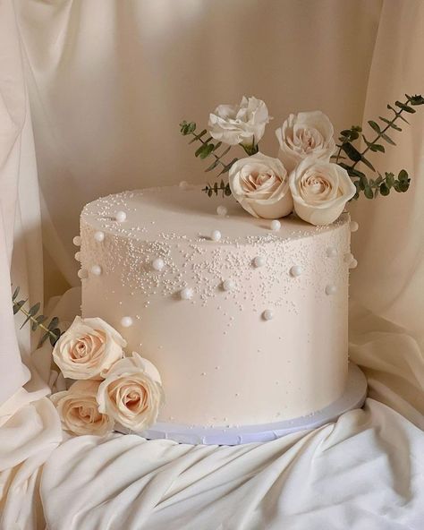 10 In Wedding Cake, Cupcakes And Wedding Cake, Simple Chocolate Wedding Cake, Wedding Birthday Cake, Pearl And Flower Cake, Single Layer Wedding Cake Pearl, Cake For Wedding Ideas Simple, Wedding Cakes Pearls And Flowers, Wedding Cake Pearls And Flowers