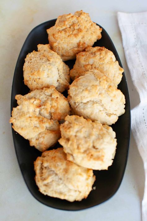 Easy drop biscuits are a great addition to any meal. Make them as a side for a quick dinner, or even serve them for breakfast! You'll love how buttery and flavorful they are! Dump Biscuits Easy, Cheese Drop Biscuits Easy, Best Drop Biscuits, Breakfast Drop Biscuits, Drop Busicut Recipes, Olive Oil Drop Biscuits, Home Made Drop Biscuits, Simple Drop Biscuits, Baking Powder Drop Biscuits