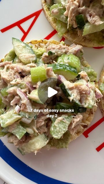 Alyssa Coady on Instagram: "7 days of easy snacks! Tuna loaded rice cakes.. an easy high protein snack or lunch ready in under 5 minutes

Healthy eating doesn’t have to be complicated. Follow @alyssacoadynutrition for more easy healthy meal prep ideas

In a bowl, mix:
95g canned tuna in springwater
1/4 cucumber, chopped
1 celery stick, chopped
1/4 small red onion, chopped
1 teaspoon fresh parsley, chopped
1 tablespoon greek yoghurt 
1 teaspoon dijon mustard 
Pinch of salt and pepper

Evenly smash 1/2 avocado onto rice cakes. Then add tuna salad to rice cakes. Top with chilli flakes (optional). Enjoy!

*you can prep the tuna mixture in advance 

#easysnack #healthylunchideas #snacks #healthysnacks #tunasalad #highprotein #easylunch #mealprepideas" Tuna On Rice Cakes, Loaded Rice, Tuna Rice, High Protein Snack, Rice Cake Recipes, Canned Tuna, Protein Snack, Easy Healthy Meal Prep, Chilli Flakes