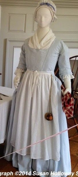 Servants' modest dress 1700s American Fashion, Victorian Servants Dress, Regency Winter Dress, 1830s Servant Dress, Regency Era Servants, Regency Style Long Sleeve Medieval Dress, Regency Era Fashion Poor, 1810s Dress, Servant Clothes