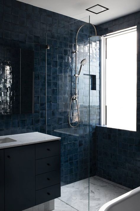 Flack Studio, Tiled Bathroom, Modern Bathroom Tile, Pretty Bathrooms, Bathroom Trends, Blue Bathroom, Blue Tiles, Shower Room, Amazing Bathrooms