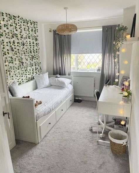 Small Guest Bedroom, White Room Decor, Closet Room, Dekorasi Kamar Tidur, Room Redesign, Small Room Design, Redecorate Bedroom, Cozy Room Decor, Bed In Closet