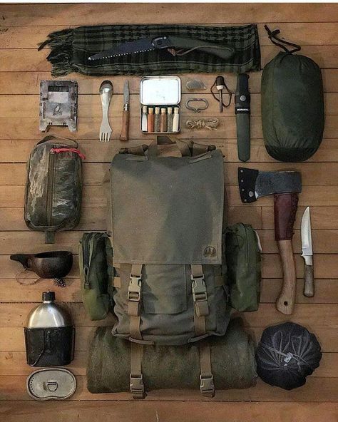 Bushcraft Outdoor Survival on Instagram: “Repost @chuckwrathall  #mothernature #outdoor #survival #adventurer #bushcraft #scout #tent #knife #campfire #camping #hining #naturehippys…” #bushcraftgearknives Android Tricks, Bushcraft Backpack, Bushcraft Kit, Camping Accesorios, Camping Diy, Outdoor Survival Gear, Bushcraft Skills, Bushcraft Gear, Bushcraft Camping