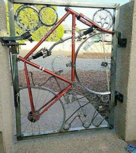 Fabrikasi Logam, Recycled Bike Parts, Weird Inventions, Metal Gate, Old Bicycle, Bicycle Art, Iron Gate, Bike Art, Metal Projects