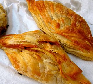 Maltese Recipes Malta, Savoury Bread, Maltese Food, Malta Food, Savoury Tarts, Maltese Recipes, Meatless Meal, Mediterranean Kitchen, Bread Pizza