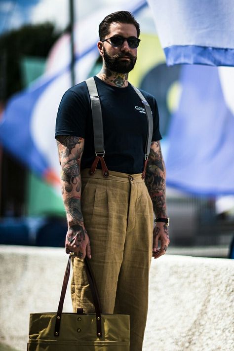 Metal Style Men, Pitti Uomo Street Style, Business Attire For Men, Dapper Outfit, Best Clothing Brands, Outing Outfit, Street Style Spring, Mens Suit Jacket, Mens Fashion Week