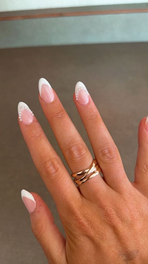 French Tip Hoco Nails, Basic Nails That Go With Everything, Hoco French Tips, White Nails Fancy, Nails To Go With White Hoco Dress, White Nails Hoco, Simple Nails For Hoco, Nails Inspiration White Art Designs, Plain Hoco Nails