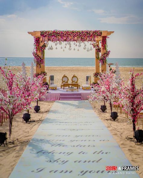 Amazing Beach Mandap Decor Ideas For Your Destination Wedding! Indian Beach Wedding, Mandap Design, Desi Wedding Decor, Mandap Decor, Wedding Planning Decor, Wedding Mandap, Beautiful Beach Wedding, Wedding Set Up, Beach Wedding Decorations