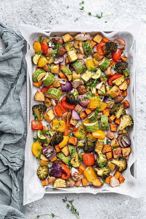 Oven Baked Veggies And Potatoes, Veggie And Potato Sheet Pan, Healthy Sheet Pan Veggies, Best Sheet Pan Veggies, Roasted Vegetable Tray Ideas, One Sheet Veggie Pan, Oven Roasted Veg, Roasted Vegetables Dinner Meals, Healthy Baked Vegetables