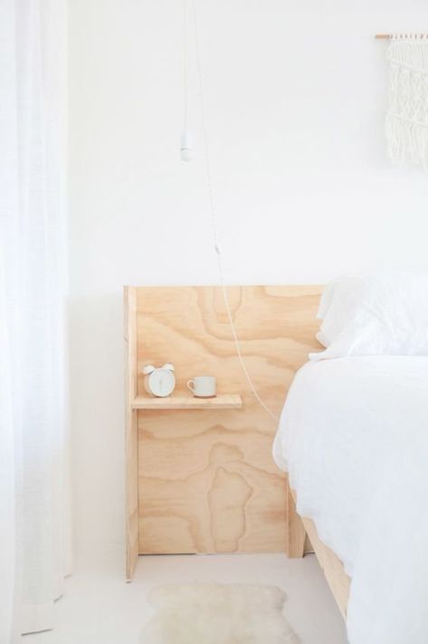 Ikea Minimalist, Plywood Headboard, Minimalist Dekor, Прикроватные Тумбочки, Interior Minimalista, Closet Decor, Diy Headboard, Bedroom Closet, Design Minimalist