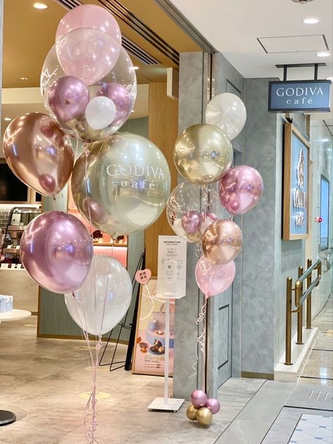 Medspa Grand Opening Ideas, Store Anniversary Ideas Retail, Grand Opening Balloon Ideas, Grand Opening Decorations Ideas, Salon Grand Opening Ideas, Grand Opening Ideas Business Decorations, Show Room Design, Grand Opening Ideas, Birthday Surprise For Husband