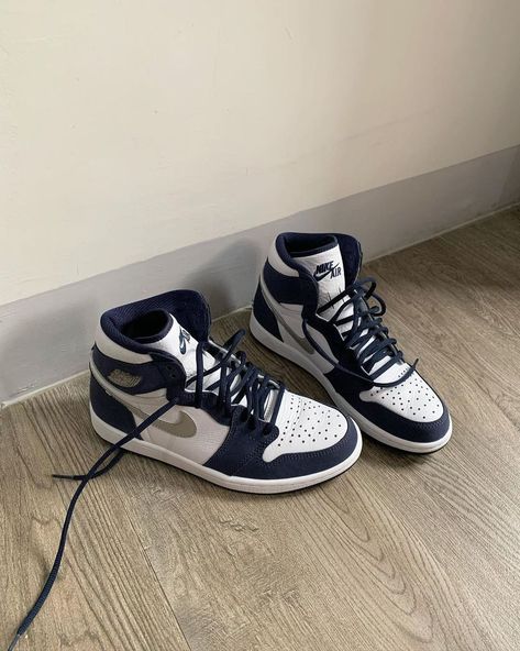 High Air Jordan 1, Jordans Navy Blue, Navy Blue Air Jordan 1, Jordans Midnight Navy, Jordans 1 Blue, Outfit With Air Jordan 1, Jordan 1 Girl, Cute Air Jordans, Navy Blue Jordans