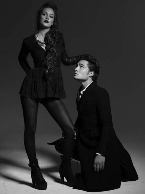 Blair and Chuck Chuck Gossip Girl, Chuck Et Blair, Chuck Y Blair, Mode Gossip Girl, Estilo Blair Waldorf, Estilo Gossip Girl, Stile Blair Waldorf, Jenny Humphrey, Nate Archibald