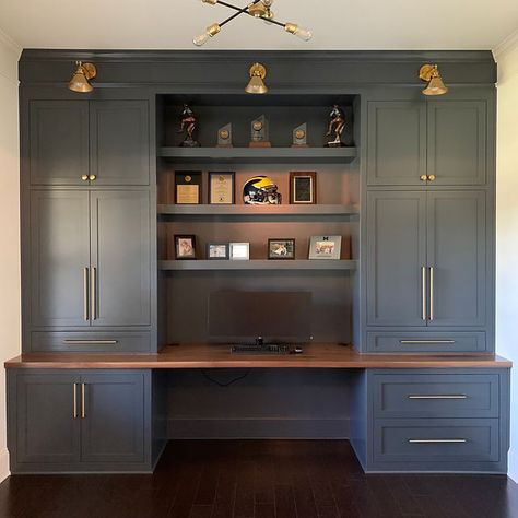 Custom Built-ins | 62 Screws Premium Cabinetry Gorgeous Office, Built In Desk And Shelves, Home Office/guest Room, Office Built Ins, Home Office Cabinets, Office Remodel, Small Home Offices, Office Guest Room, Home Library Design