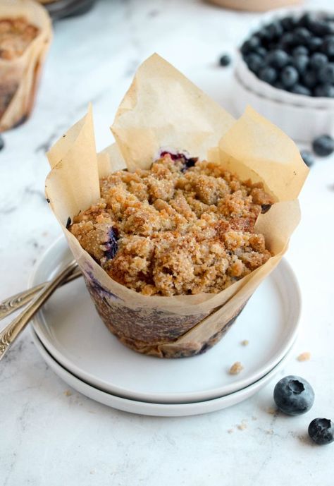 Bakery Style Blueberry Crumble Muffins - My Messy Kitchen Blueberry Muffin Loaf, Mac Recipes, Blueberry Crumble Muffins, Blueberry Bites, Bakery Style Blueberry Muffins, Crumble Muffins, Breakfast Cupcakes, Cinnamon Crumble, Bakery Style Muffins