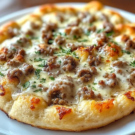 Biscuits For Breakfast, Pizza Combinations, Quick Meal Ideas For One, Skillet Meals Breakfast, Easy Breakfast Ideas With Sausage, Biscuit Recipe Easy Dinners, Best Southern Casseroles, Biscuits And Gravy Breakfast Pizza, Sausage And Egg Breakfast Pizza