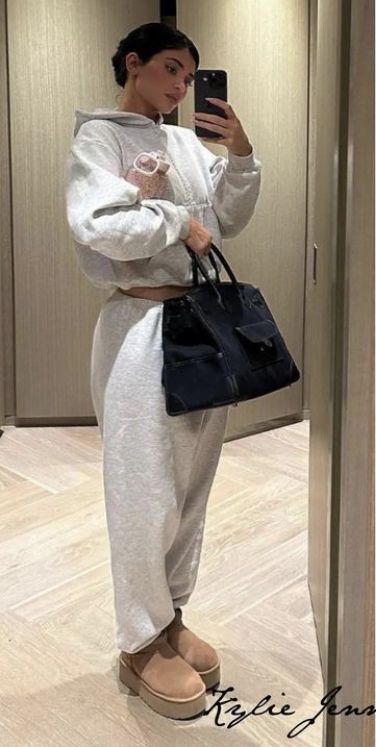 Kylie Jenner Mirror Selfie, Stile Kylie Jenner, Looks Kylie Jenner, Trajes Kylie Jenner, Kyle Jenner, Kylie Jenner Look, Mode Zara, Kylie Jenner Outfits, Kylie Jenner Style