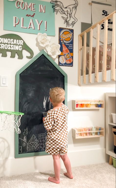 DIY magnetic chalkboard in the shape of a house Chalkboard Wall Playroom, Diy Magnetic Chalkboard, Magnetic Chalkboard Wall, Kids Chalkboard, Daycare Room, Magnetic Chalkboard, Diy Chalkboard, Playroom Organization, Chalkboard Wall