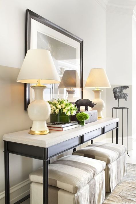 Styling of console Foyer Decorating, Hall Deco, Console Table Decorating, Bilik Tidur, Foyer Design, Modern Console Tables, Modern Console, Cool Ideas, Style At Home