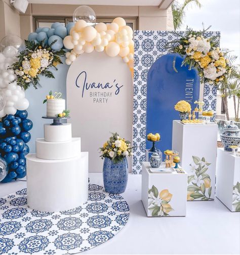 Santorini Party, Decor Photobooth, Italian Bridal Showers, Lemon Themed Party, Lemon Themed Bridal Shower, Bridal Shower Inspo, Italian Theme, Themed Bridal Shower, Boda Mexicana