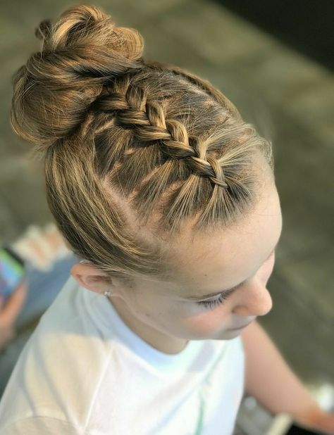 Dance Hair Ideas Competition, Gymnastics Buns For Meets, Toddler Dance Recital Hair, Dance Picture Hairstyles, Dancer Hairstyles Dance Hair, Dance Bun Hairstyles, Cute Gymnastics Hairstyles, Dance Competition Hairstyles, Gymnastic Hairstyles For Kids