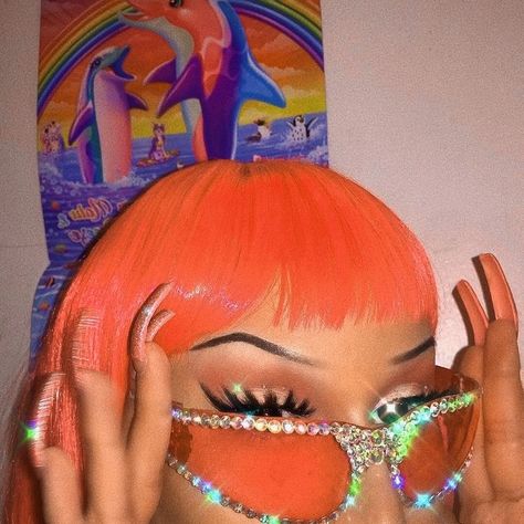 Orange Aesthetic Baddie, Bad Bit H Aesthetic, Orange Baddie Aesthetic Wallpaper, Orange Baddie Aesthetic, Baddie Pfp Gif, Baddie Aesthetic Wallpaper, Iphone Wallpaper Orange, Orange Moodboard, Branding Mood Board Inspiration