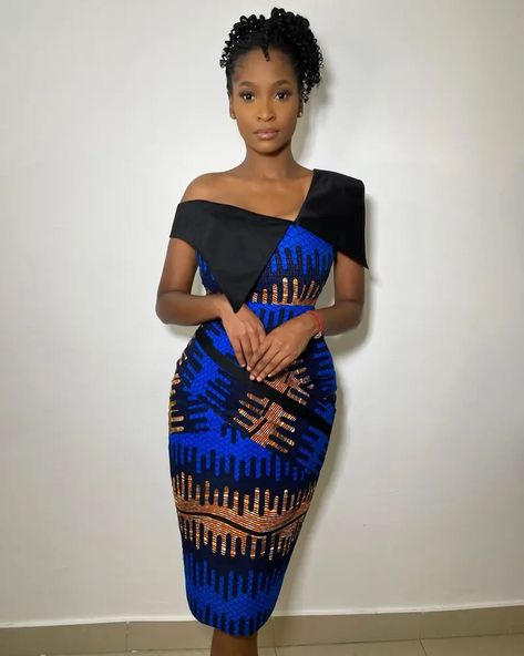 Ankara Fitted Gown Styles, Wrap Gown Styles, Chitenge Outfits, Short Wrap Dress, Simple Dress Styles, Style Wrap Dress, Ankara Dress Designs, African Print Dress Ankara, African Dresses For Kids