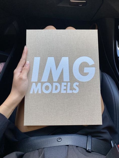 Img Models Logo, Wag Dr, Fashion Dream Job, Career Vision Board, Nelly Furtado, Dream Vision Board, Life Vision Board, Model Lifestyle, Vision Board Manifestation