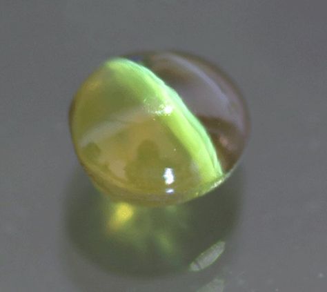 Rare Cat’s Eye Chrysoberyl, “milk and honey" effect - 1.16 carats - Sri Lanka Cats Eye Gem, Cat Eye Jewelry, Rare Cats, Cat S, Cats Eye, Rare Gems, Shiny Things, Milk And Honey, Eye Jewelry