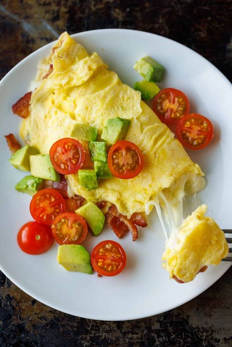 Learn how to make the perfect, tender, and fluffy Omelette. A tried and true method for making the best omelettes and it's so easy. Fluffy Omelette, Best Omelette, Perfect Omelette, Omlet Recipes, Omelette Recipe Easy, Cheese Omelette, Omelette Recipe, Boiled Egg, Recipe Video