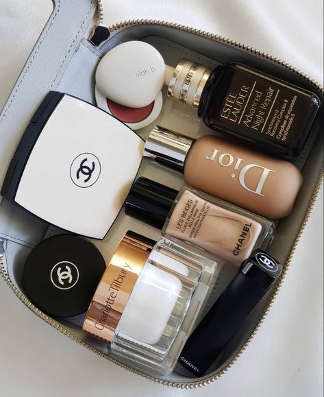 Koleksi Makeup, Penyimpanan Makeup, Alat Makeup, Expensive Makeup, Smink Inspiration, Top Makeup Products, Chanel Beauty, Chanel Makeup, Dior Makeup