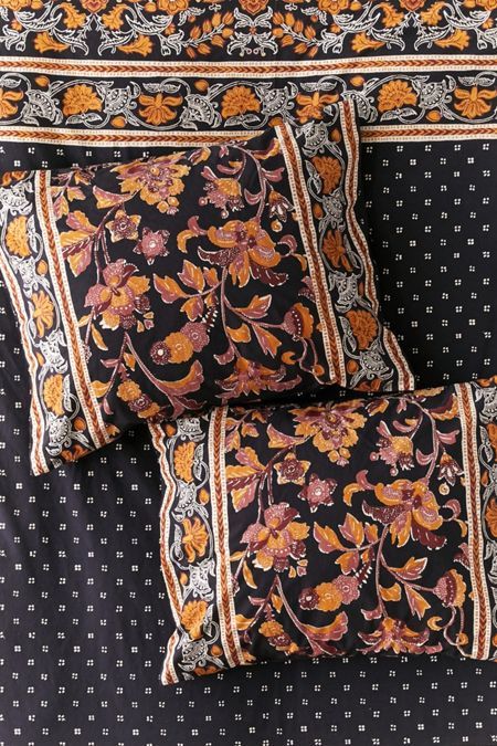 Duvet Covers Urban Outfitters, Duvet Covers Floral, Embroidered Duvet Cover, Velvet Duvet, Firm Pillows, Grey Linen Bedding, Floral Duvet Cover, Floral Duvet, Boho Bedding