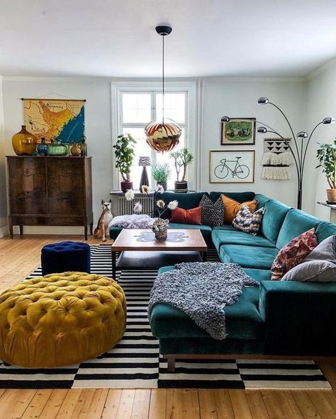 Colorful Eclectic Living Room, Comfy Living Room, Colourful Living Room, Eclectic Living Room, Decoration Inspiration, Stylish Home Decor, Living Room Inspo, A Living Room, Interior Styles