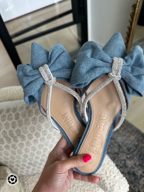 Denim Bow Sandals Feminine Footwear, Stylish Shoes Heels, Fancy Sandals, Denim Bows, Fancy Flats, Denim Sandals, Pretty Sandals, Rhinestone Flats, Loafer Shoes Women