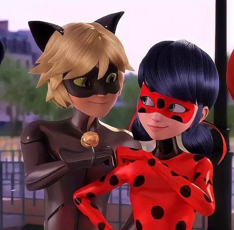 Mlb Ships, Miraculous Marinette, Ladybug E Catnoir, Catnoir And Ladybug, Marinette Et Adrien, Ladybug Miraculous, Ladybug Funny, Noir Movie, Miraculous Wallpaper