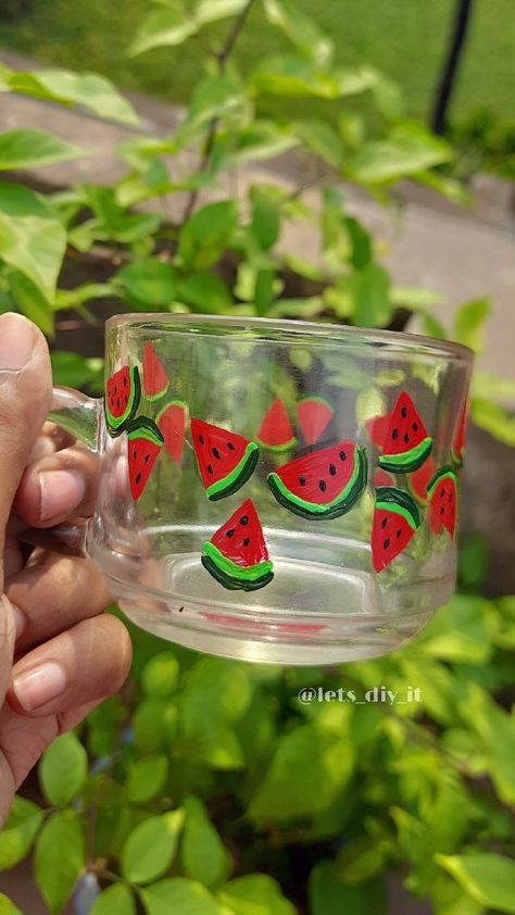 Fevicryl Acrylic Colours Painting Ideas, Draw On Glass Cups, Painting Glass Cups Diy, Painting On Mugs Acrylic, Fruit Glass Painting, Diy Cup Painting, Glass Cup Painting Diy, Glass Cup Painting Designs, Painting Ideas On Cups