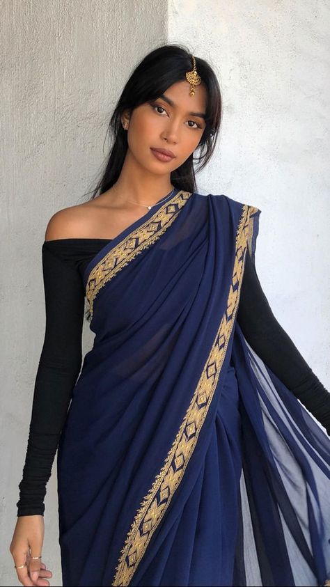 Traditional Indian Dress, Desi Fashion Casual, Indian Dresses Traditional, Desi Clothes, Traditional Indian Outfits, Saree Trends, Stylish Sarees, Indian Wedding Outfits, Indian Attire