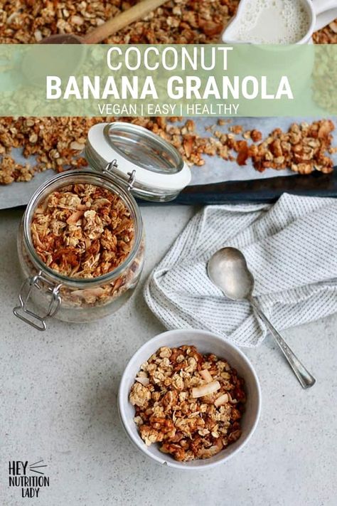 Use up your brown bananas in this healthy Coconut Banana Granola Recipe! Easy to make, vegan, and naturally sweetened with maple syrup, this homemade granola is perfect for breakfast or afternoon snacks. #bananagranola #vegangranola Banana Bread Granola, Brown Bananas, Coconut Banana Bread, Banana Granola, Vegan Granola, Healthy Afternoon Snacks, Breakfast Vegan, Popular Snacks, Granola Recipe