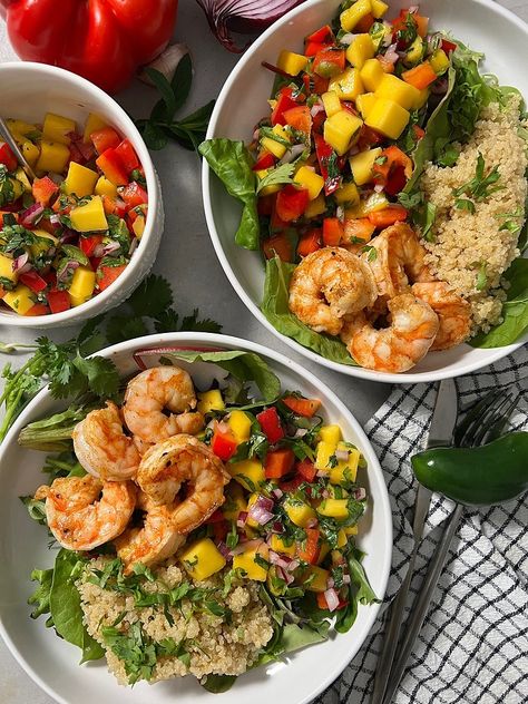 See our easy and delicious 15-minute Shrimp & Quinoa Salad recipe. All of our healthy and nutritious recipes will support your weight loss goals. Quinoa Bowl Recipes Healthy, Gina Livy, Mango Quinoa Salad, Mango Quinoa, Shrimp Quinoa, Shrimp Mango, Quinoa Wrap, Salad With Mango, Shrimp And Quinoa