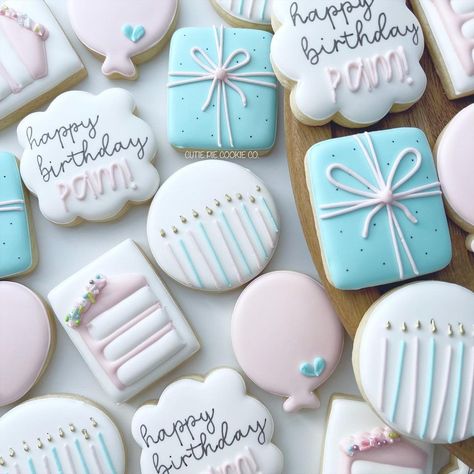 Easy Birthday Royal Icing Cookies, Mini Birthday Cookies Decorated, Circle Birthday Cookies, Pastel Birthday Cookies Decorated, Iced Birthday Cookies, Simple Birthday Decorated Cookies, 23 Birthday Cookies, 60th Birthday Royal Icing Cookies, Birthday Cutout Cookies