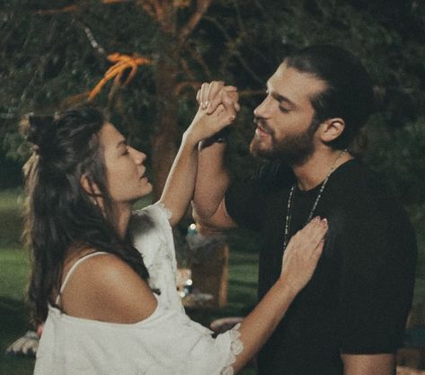 Can Sanem Erkenci Kus, Sanem Erkenci Kus, Can Sanem, Turkish Delights, Boy Best Friend Pictures, Becoming A Writer, Gay Aesthetic, Boy Best Friend, Erkenci Kus