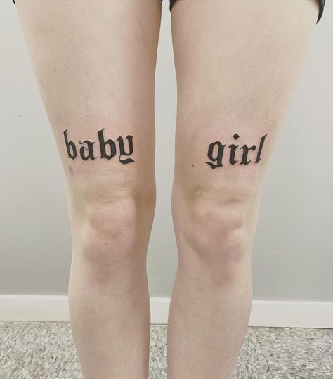 Above Knee Text Tattoo - A Minimalist Design for Personal Expression Knee Text Tattoo, Tattoo Word Ideas, Over The Knee Tattoo, Tattoo Above Knee, Tattoo With Meaning, Above Knee Tattoo, The Knee Tattoo, Word Ideas, Moth Tattoo Design