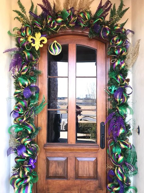 Mardi gras decor