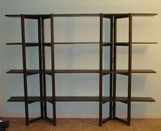 how to for collapsible shelves ! Art Fair Display, Jewerly Display, Collapsible Shelves, Art Fair Booth, Craft Fair Booth Display, Craft Show Booths, Pottery Display, Jewerly Displays, Craft Fairs Booth