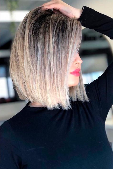 Dark Blonde Hair Color, Blonde Bob Hairstyles, Medium Bob Hairstyles, Bob Haircut For Fine Hair, Caramel Highlights, Dark Blonde Hair, Bob Hairstyles For Fine Hair, Bob Haircuts For Women, Long Bob Hairstyles