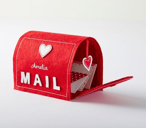 Diy Valentine's Mailbox, Whimsical Centerpiece, Diy Valentines Box, Valentine Mailbox, Valentine Day Boxes, Valentines Day Decor, Mia 3, Gifts Baby, Valentine Box