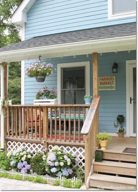 Love this porch! #cottage #farmhouse #porch #patio #landscaping #gardening Cottagecore Porch, Lattice Porch, Cottage Garden Landscaping, Porch Cottage, Cottage Landscaping, Porch Landscaping, Cottage Porch, Porch Curtains, Blue Cottage