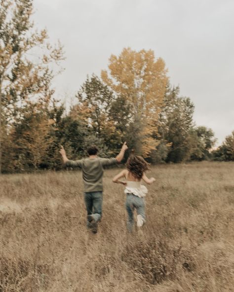 Fields are better when you frolic and run around in them #idahophotographer #engaged #engagementphotos #idahoengagementphotographer Field Couple Pictures, Engagement Photographer, Photoshoot Ideas, Couple Pictures, Engagement Photos, Couple Photos, Running, Photographer, Quick Saves