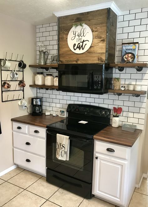 Diy Farmhouse Makeover, Old Farm Kitchen Farmhouse, Kitchen Ideas For Mobile Homes, Tiny Home Kitchen Ideas Farmhouse, Trailer House Kitchen Ideas, 2 Room Kitchen Layout, Diy Kitchen Remodel Farmhouse, Farmhouse Kitchen Makeover On A Budget, Diy Mobile Home Kitchen Remodel